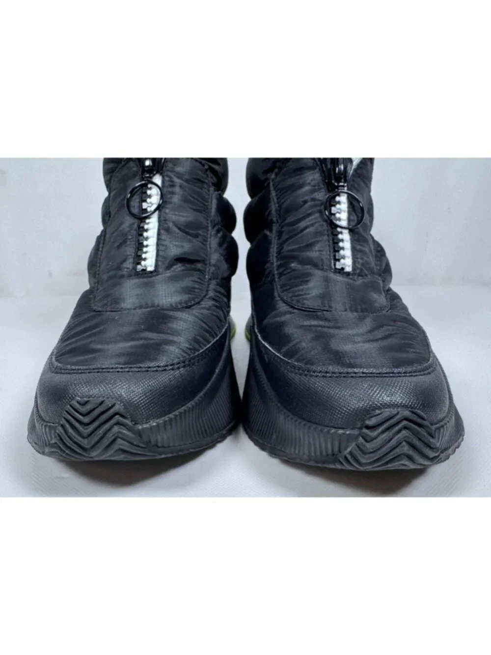 Sorel Out N About III Puffy Zip Waterproof Boots Black Women 9.5 NL4943 Outdoor